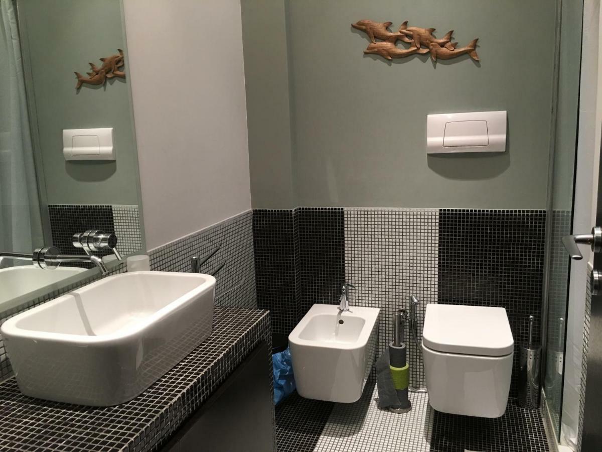 Two Sisters Suites Napoli Bagian luar foto