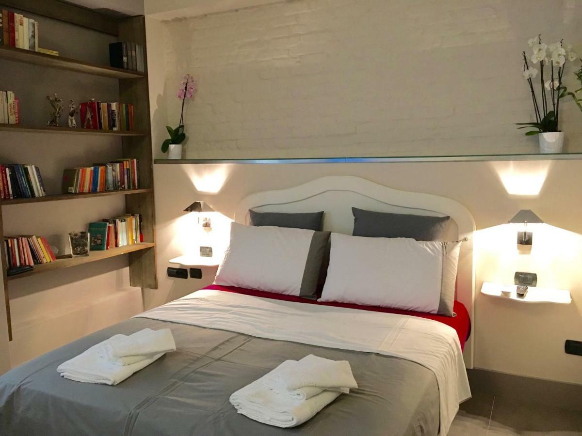 Two Sisters Suites Napoli Bagian luar foto