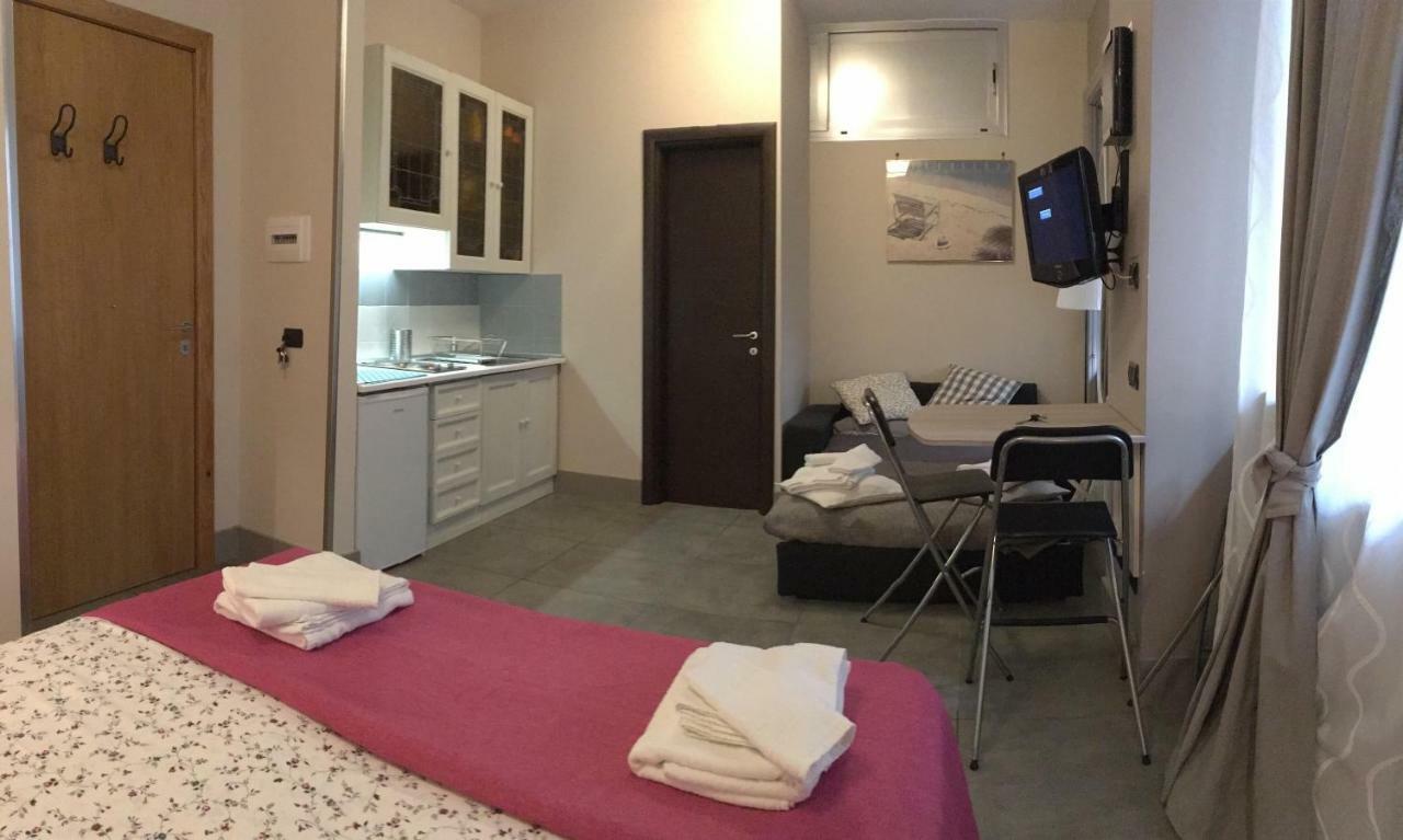 Two Sisters Suites Napoli Bagian luar foto