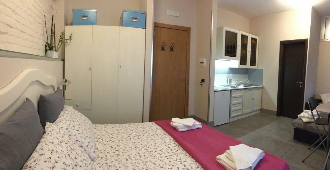Two Sisters Suites Napoli Bagian luar foto
