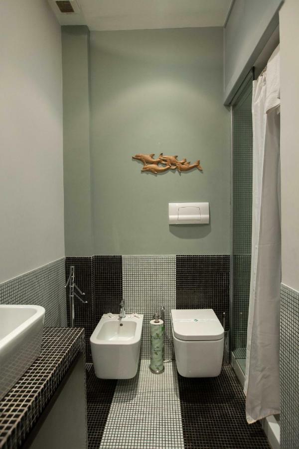 Two Sisters Suites Napoli Bagian luar foto