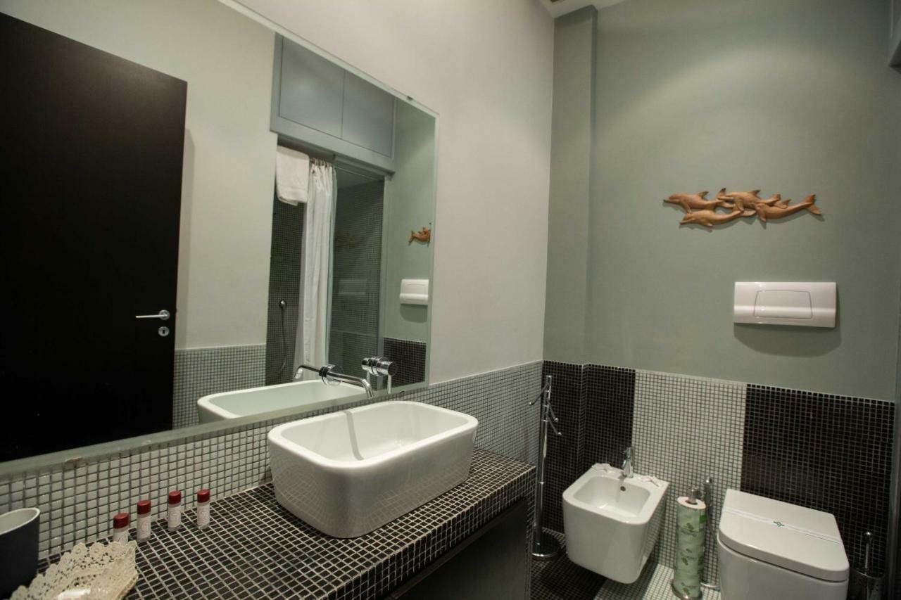Two Sisters Suites Napoli Bagian luar foto