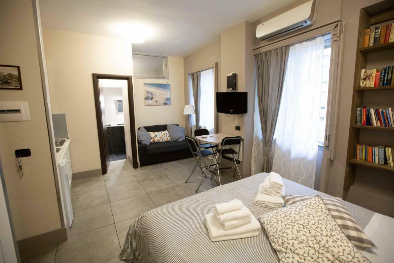 Two Sisters Suites Napoli Bagian luar foto